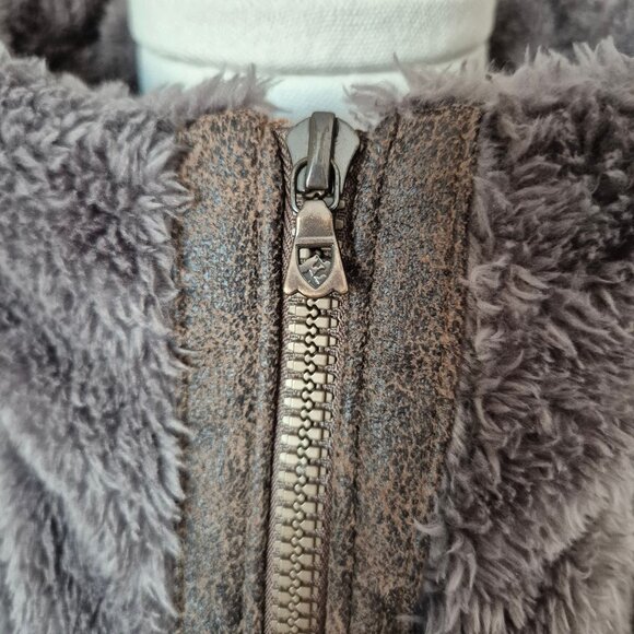 NWT KUHL Flight Vest Mid-Weight Italian Fleece Stowaway Hood Breen - Picture 9 of 16